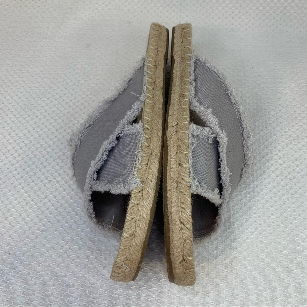 Tahari Saran Criss Cross Fringe Espadrille Slip On Sandal Gray 8 - Picture 5 of 12